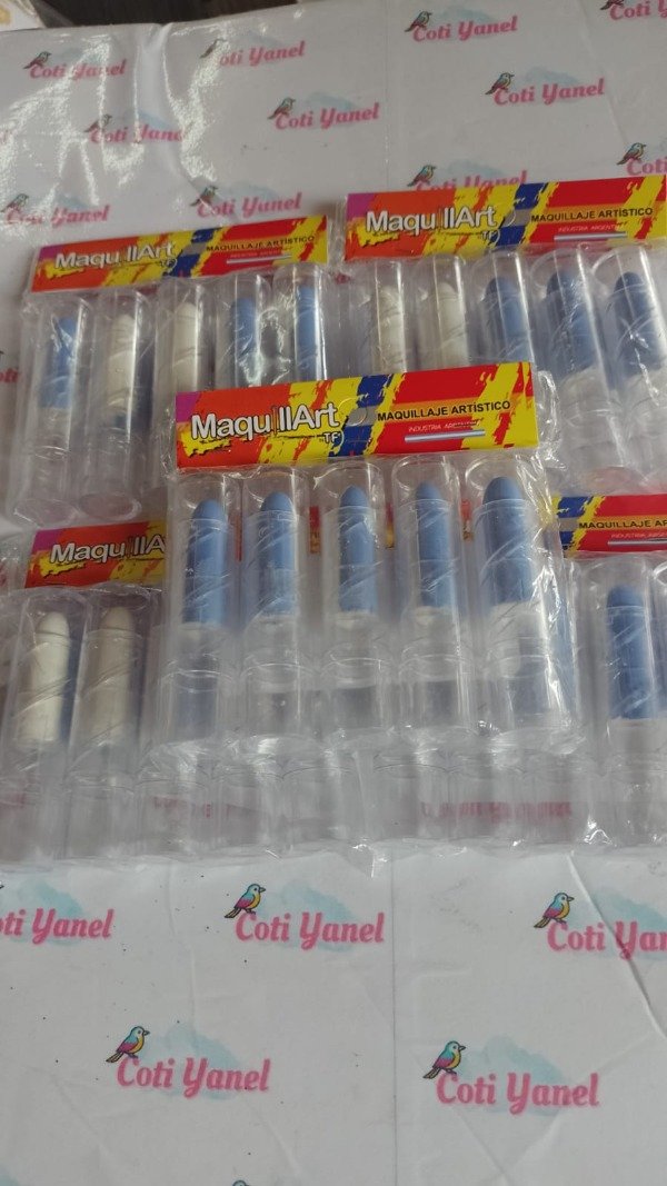 Producto - Labial doble color celeste y blanco