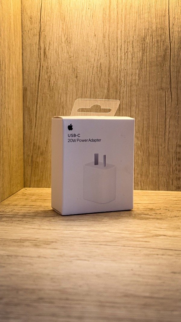 Producto - Adaptador 20W (Entrada C/Carga Rápida)