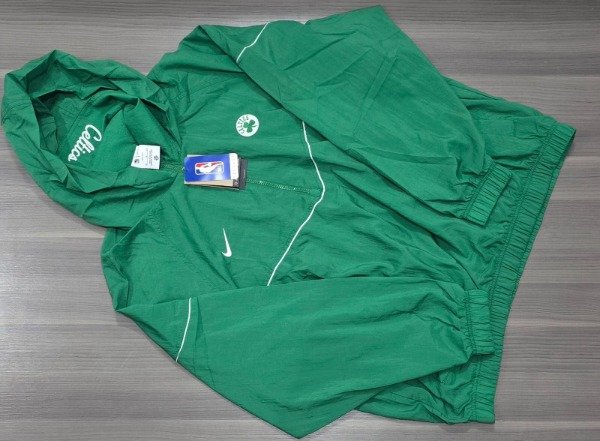 Producto - CAMPERA ROMPEVIENTOS BOSTON CELTICS TALLE XL