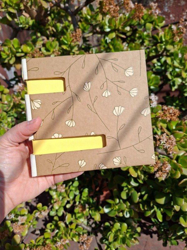 Producto - Cuaderno costura ojal - Hojas de puntos - 15 x 15 cm - 120 hojas