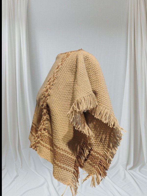Producto - Poncho raices