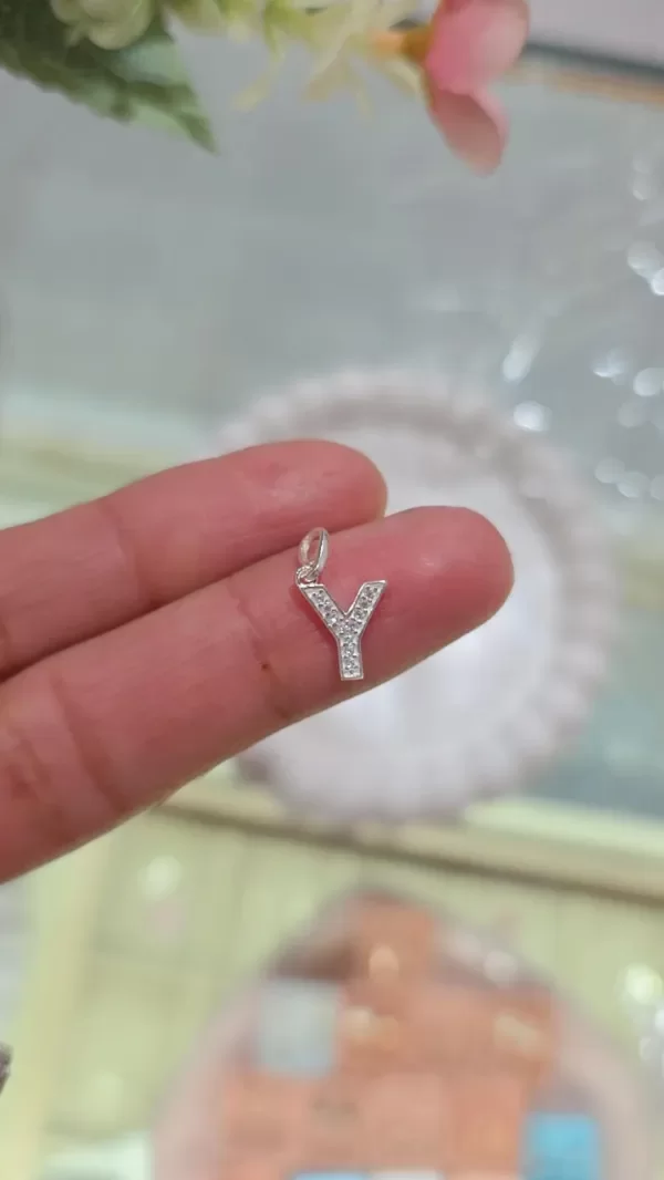 Producto - Dije inicial Y cubic PL