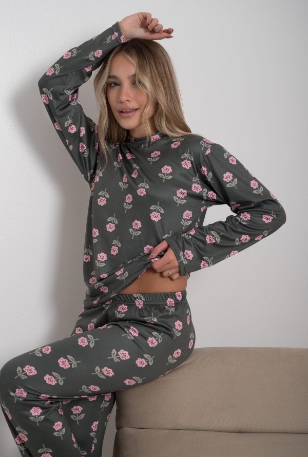 Producto - Pijama largo flor
