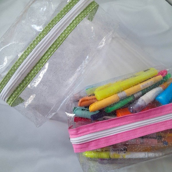 Producto - Cartuchera box Transparente con glitter