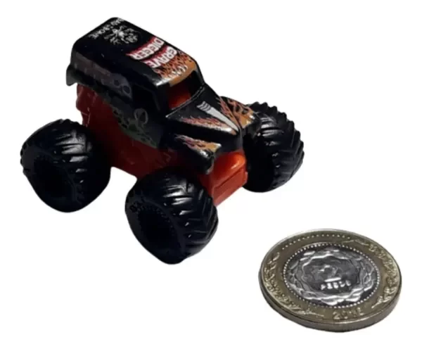 Producto - Monster Jam Grave Digger Minivehiculos Bolsa Sorpresa Abierta 4 Cm Largo