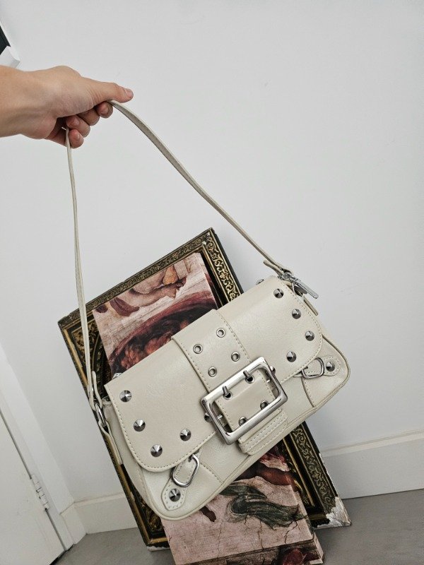 Producto - Cartera blanca Nueva