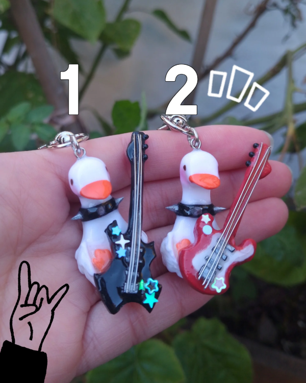 Producto - Llaveros patito Rockero
