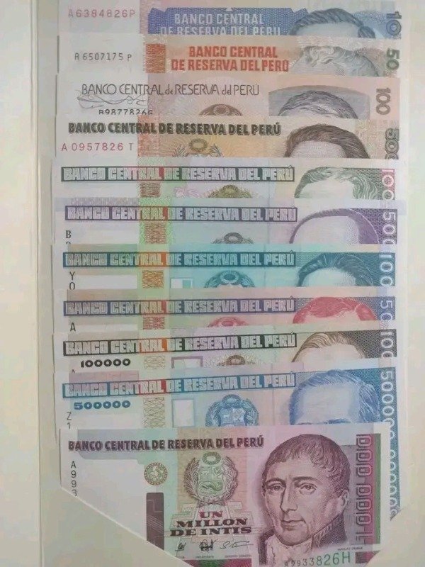 Producto - Colección oficial Banco del Perú. 11 Billetes UNC de la Familia del Inti - 2
