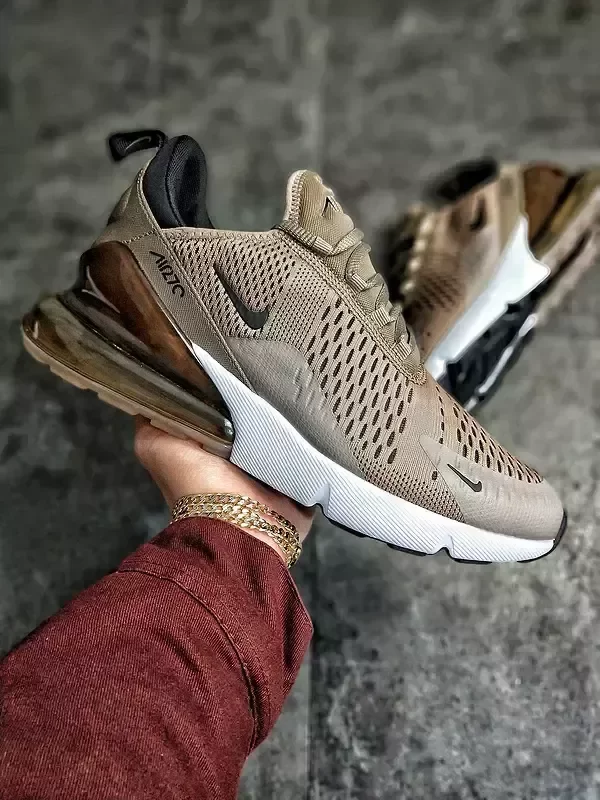Producto - Nike Air Max 270 - Brown