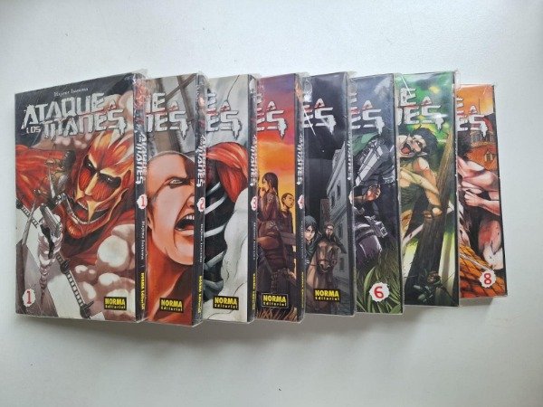 Producto - Attack on Titan Norma Editorial 1 al 8