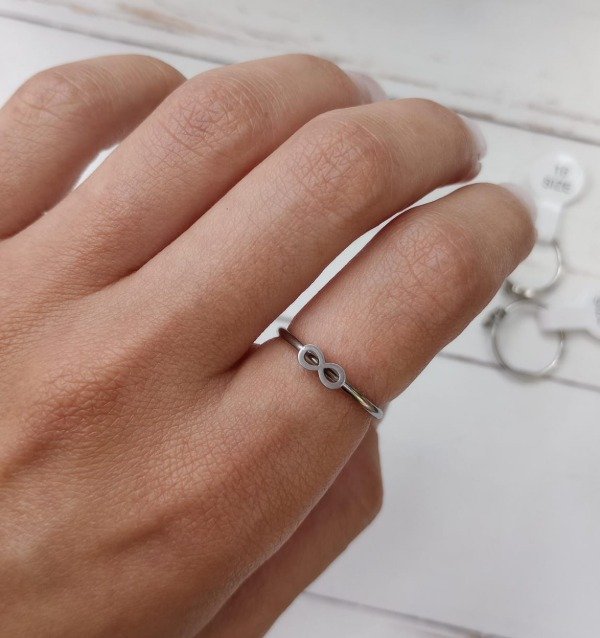 Producto - Anillo Fino con Infinito