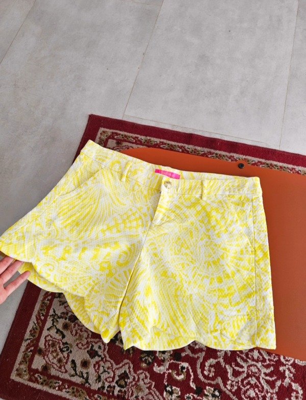 Producto - Short amarillo T.40