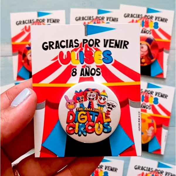 Producto - Pines Digital Circus 38mm con tarjeta personalizada