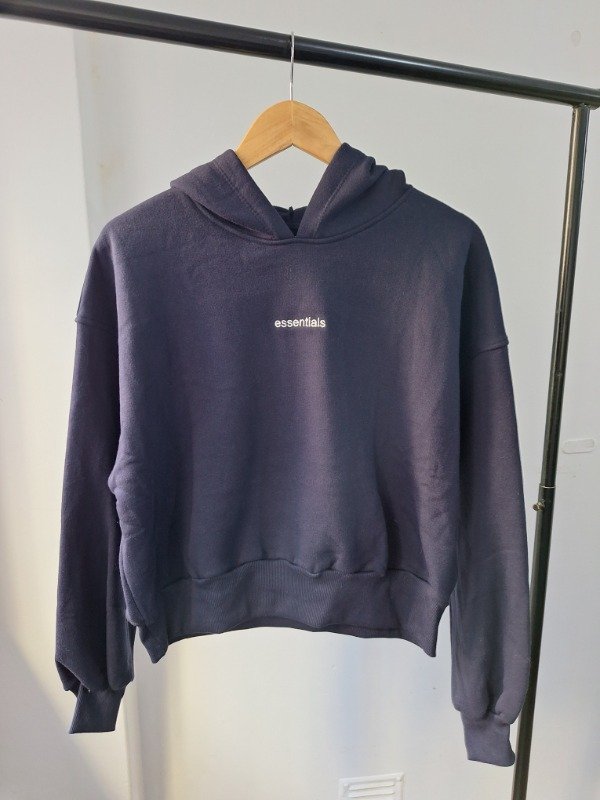 Producto - Buzo Essentials