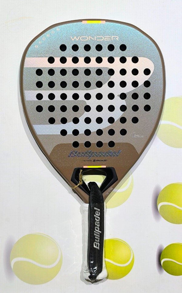 Producto - Bullpadel Wonder 2026