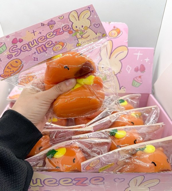 Producto - Squishy Capybara XL caja x10u (2920-17)