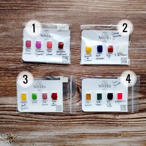 Producto - Dot Card: 4 colores.