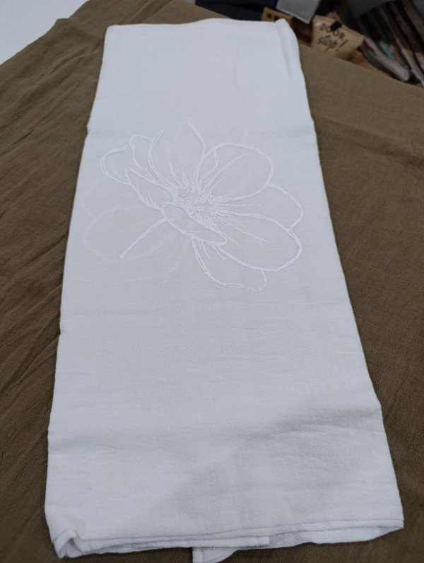 Producto - Camino de mesa "flower" blanco