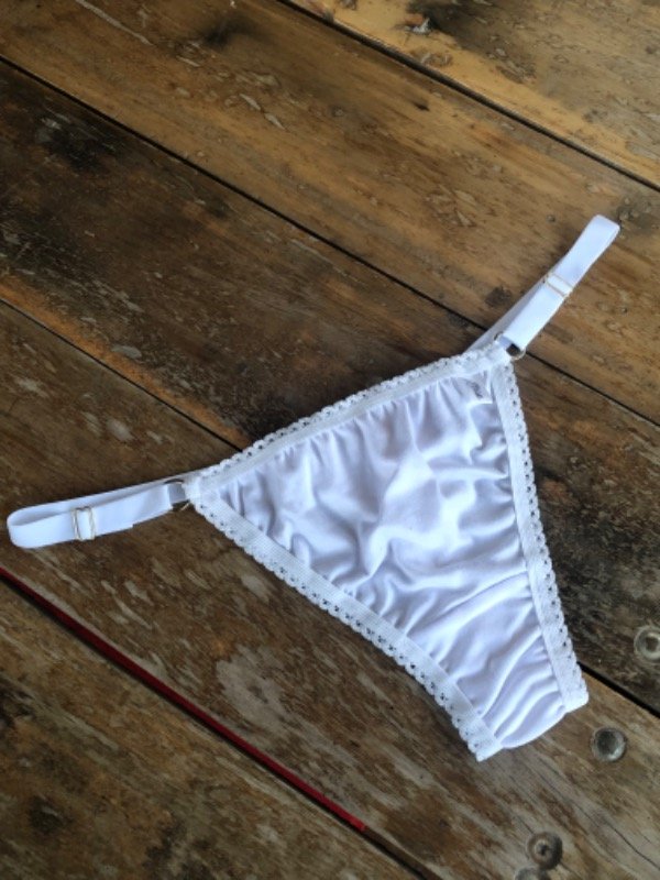 Producto - Regulable less Calia blanco  - 12.000 pesos. ef/transf