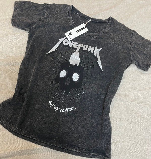 Producto - Remera Love Punk nevada con strass