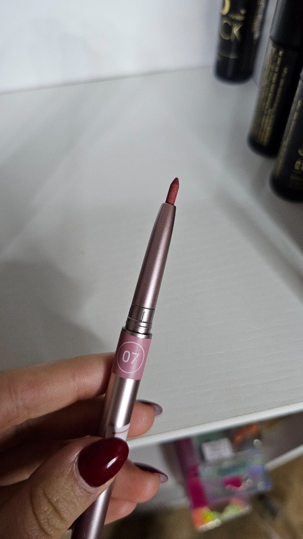 Producto - DELINEADOR DE LABIOS 07