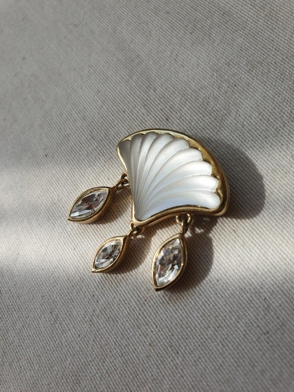 Producto - Broche Guy Laroche Ostra Etérea 80s