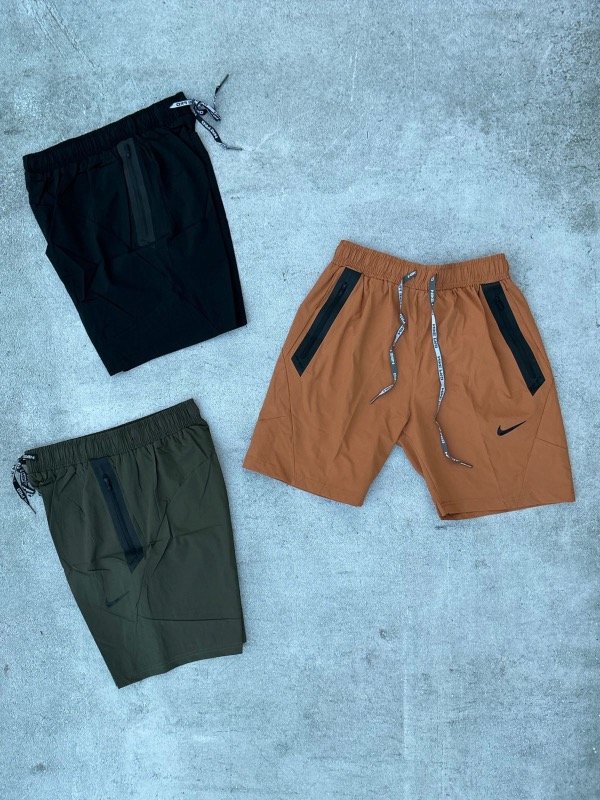 Producto - Short deportivo con bolsillos termosellados