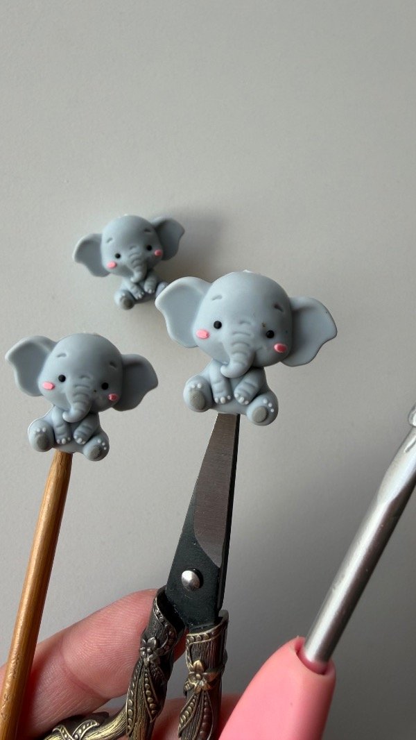 Producto - Tapa protectora de TIJERA y AGUJAS/  elefante - 0