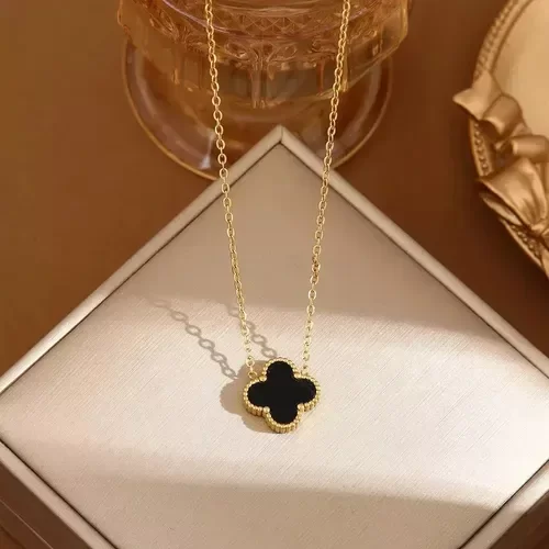 Producto - COLLAR TREBOL NEGRO