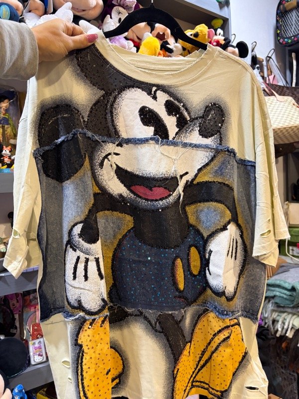 Producto - Remera importada Mickey brillos