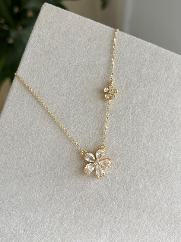 Producto - Collar Doble Flor Cristal Acero Dorado