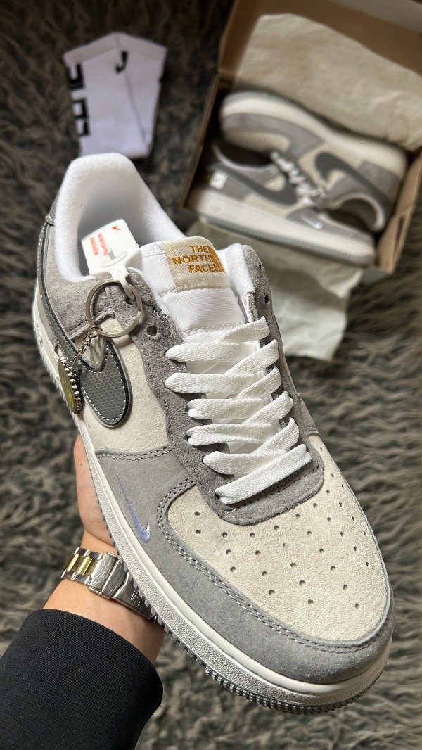 Producto - AIR FORCE 1 x TNF GREY WHITE - 1