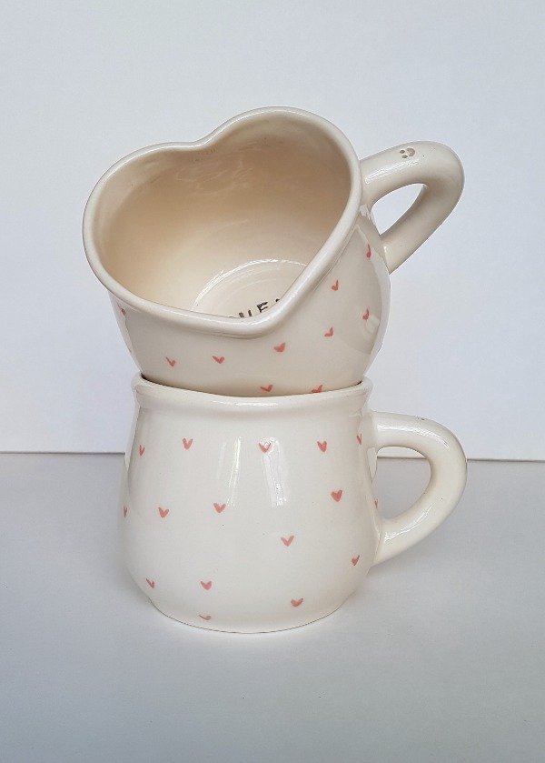 Producto - Tacita corazones rosas