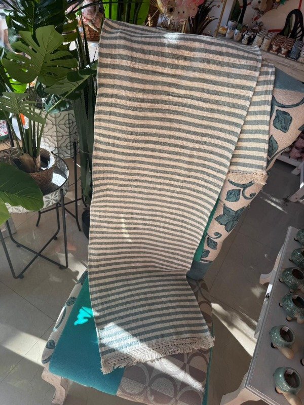 Producto - Camino de mesa rayado verde 1,65 mts (Efectivo: 18.000)
