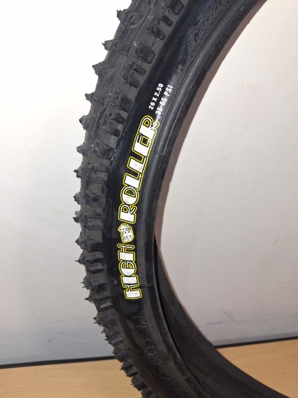 Producto - Cubierta Maxxis High Roller  26x2.50, Super Tacky (Downhill Casing)
