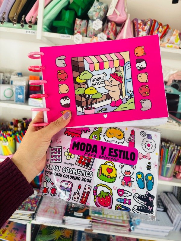 Producto - Libro boobie goods con 1 repuesto