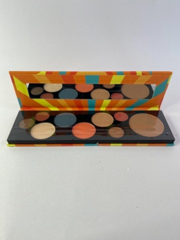 Producto - Paleta Essence, origen Alemania. Nueva .