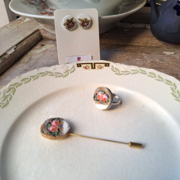 Producto - Prendedor loza inglesa flores