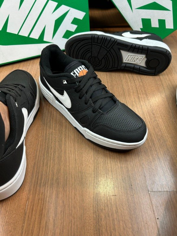 Producto - Nike Full Force Low Premium
