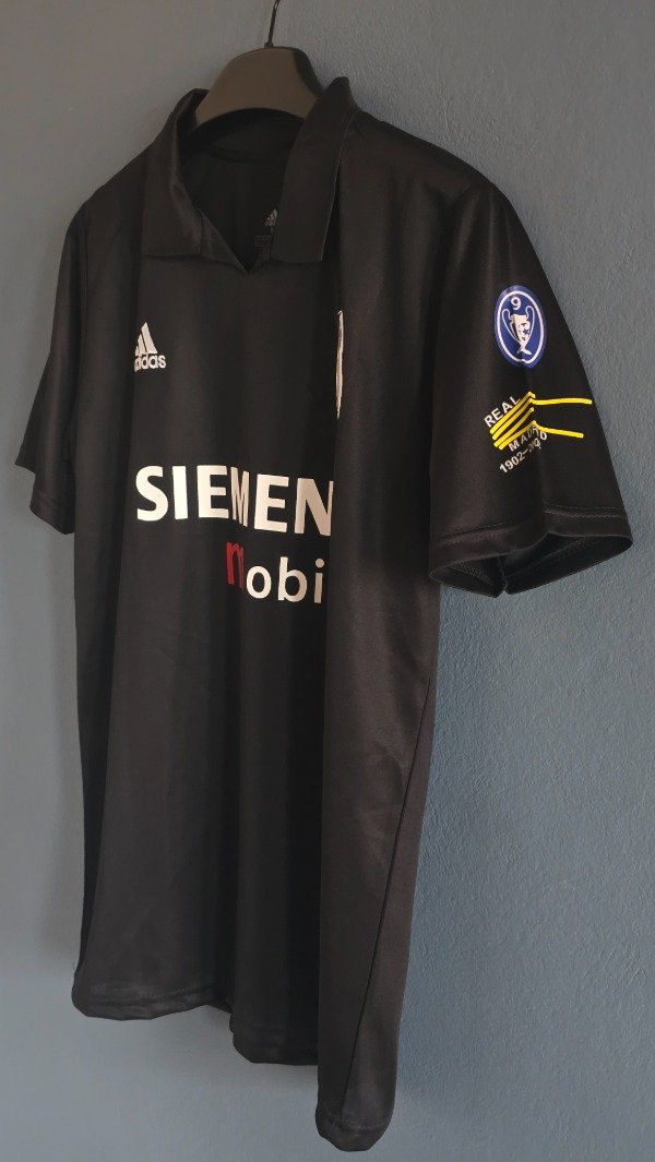 Producto - CAMISETA RETRO REAL MADRID SUPLENTE 2001-02 - 2
