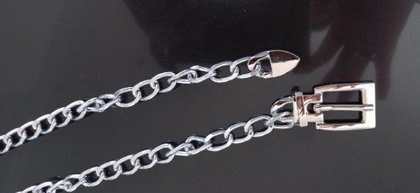 Producto - Cinturón tipo cadena plateado