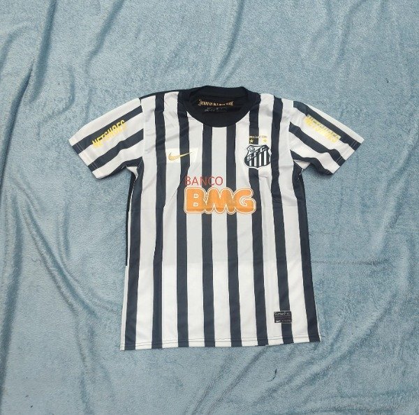 Producto - CAMISETA RETRO SANTOS NEYMAR RAYADA 2011