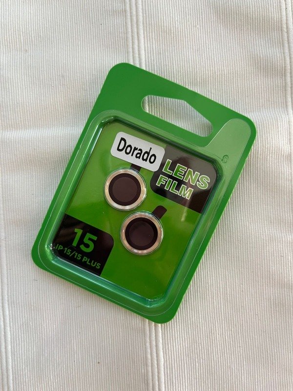 Producto - Iph 15 y iph 15 plus protector de camara dorado liso