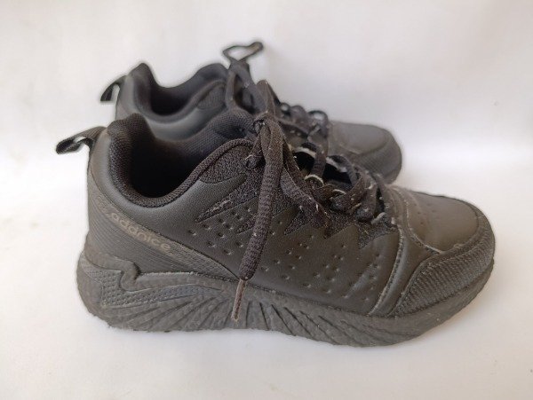 Producto - ZAPATILLAS DE CUERINA MARCA ADDNICE TALLE 31