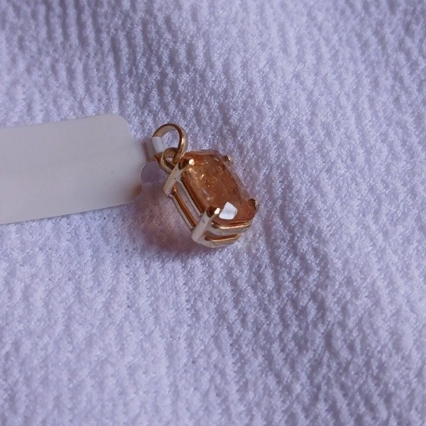 Producto - Dije Oro 18 kt con topacio imperial rectangular