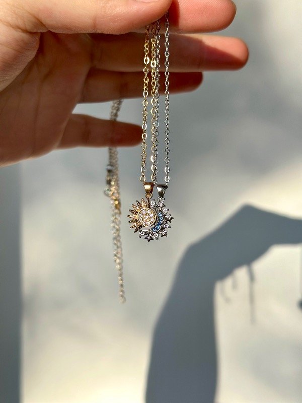 Producto - Collares Luna y sol imantados