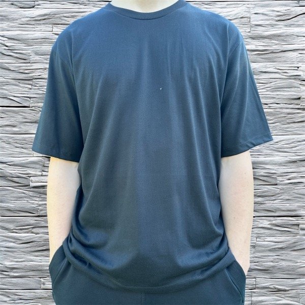 Producto - REMERA ODENSE (NEGRO)