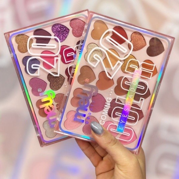 Producto - Paletas de sombras corazón x 20 colore