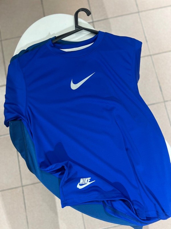 Reme nike deportiva lisa