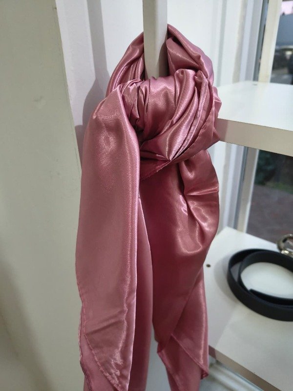 Producto - Pañuelo de seda 90x90 rosa liso